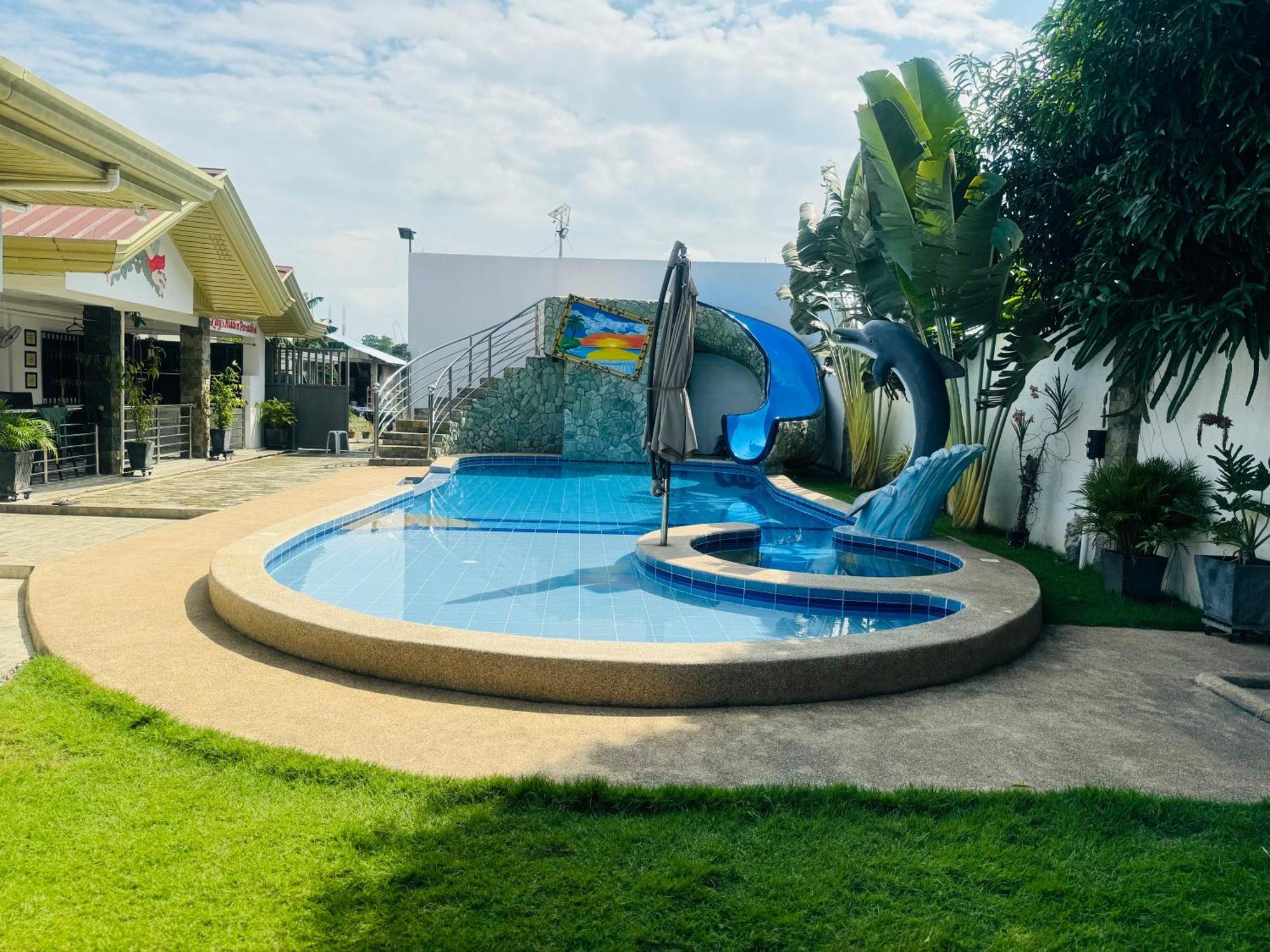 Vickybella'S Funadise Private Resort Cauayan  エクステリア 写真