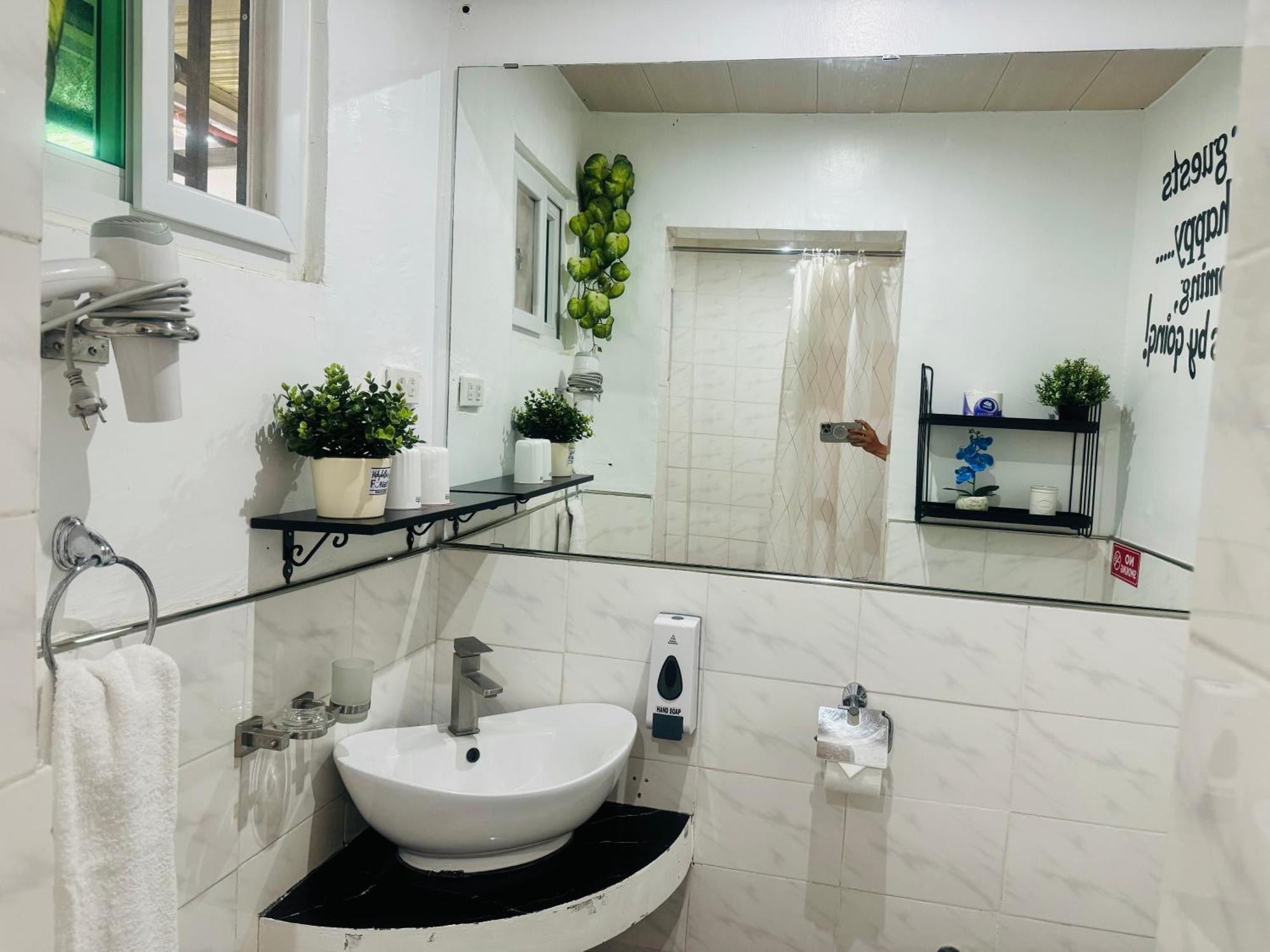 Vickybella'S Funadise Private Resort Cauayan  エクステリア 写真
